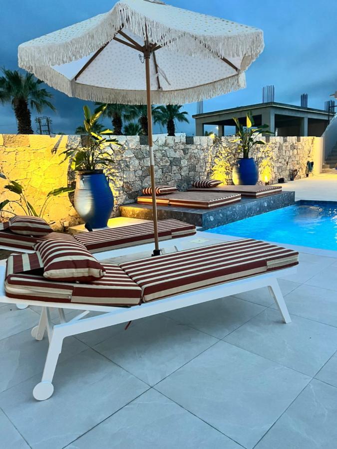 Cora May Central Villa With Private Pool 200M To The Beach فاليراكي المظهر الخارجي الصورة